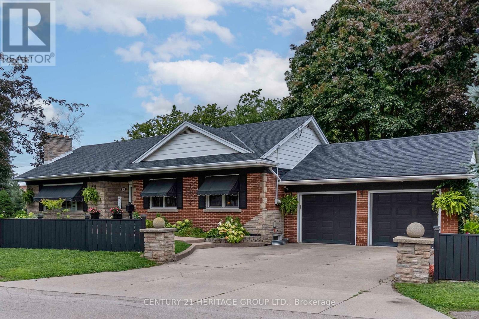 76 RANDALL AVE