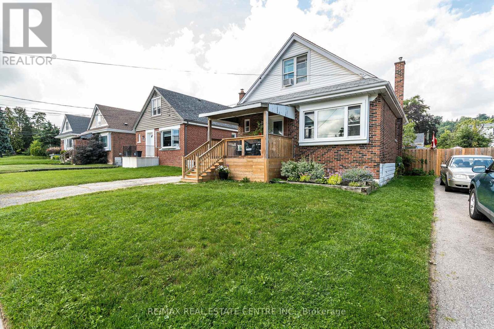 166 ERINDALE AVE