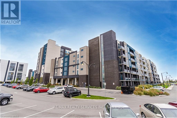 #130 -16 CONCORD PL, Grimsby