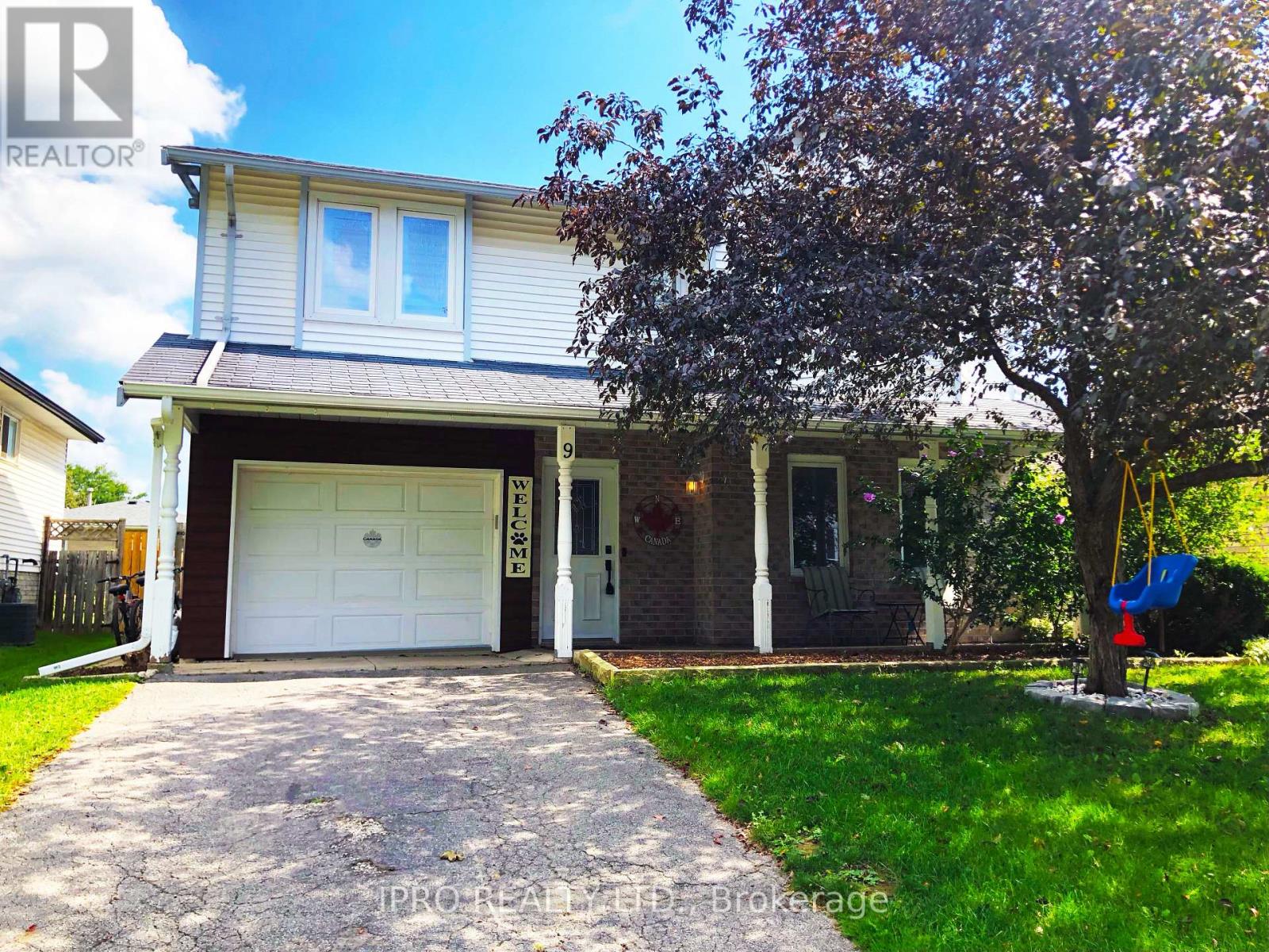 9 HOBART CRES