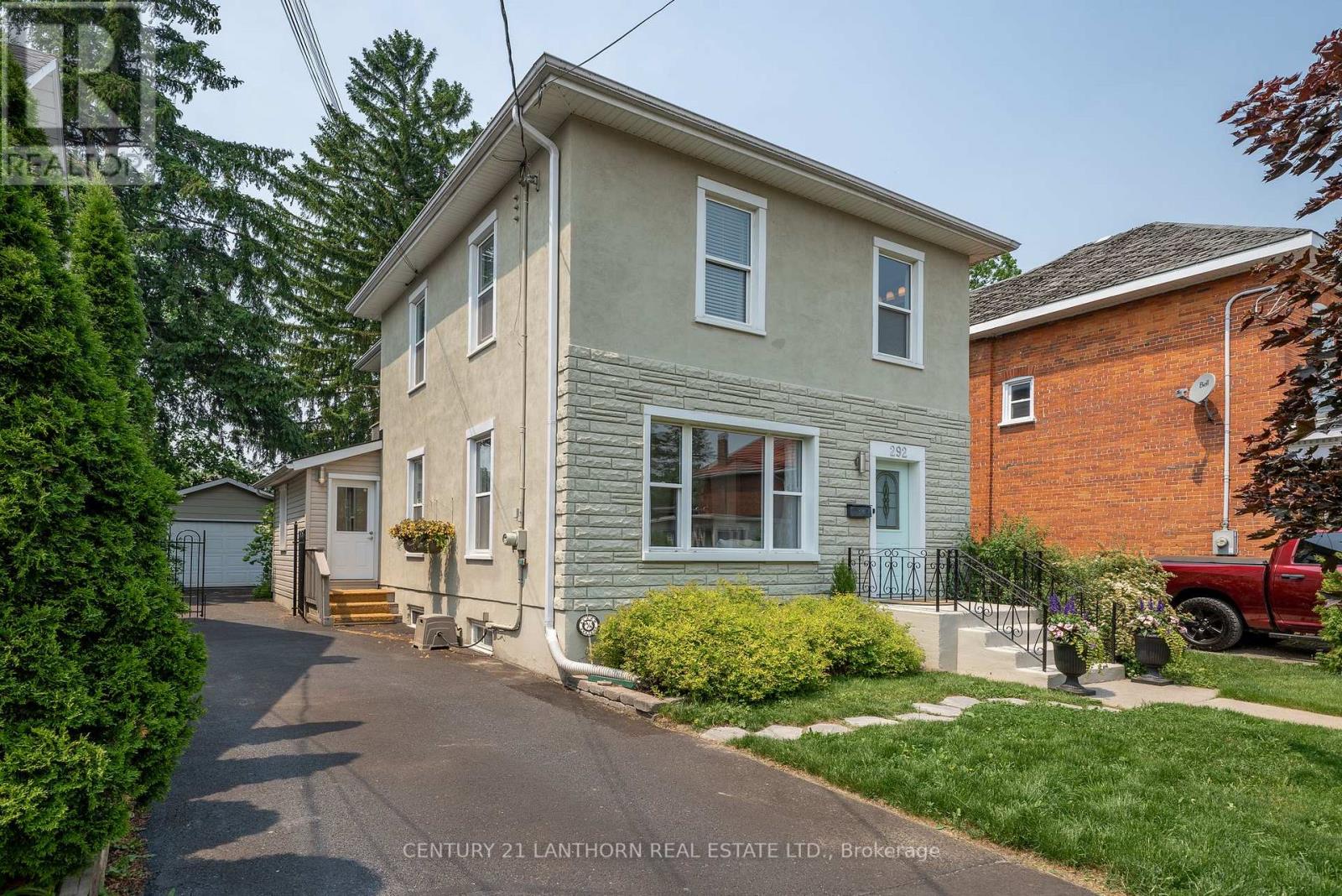 292 CHARLES ST