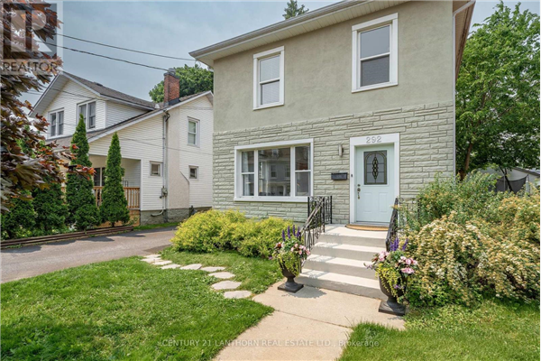 292 CHARLES ST, Belleville
