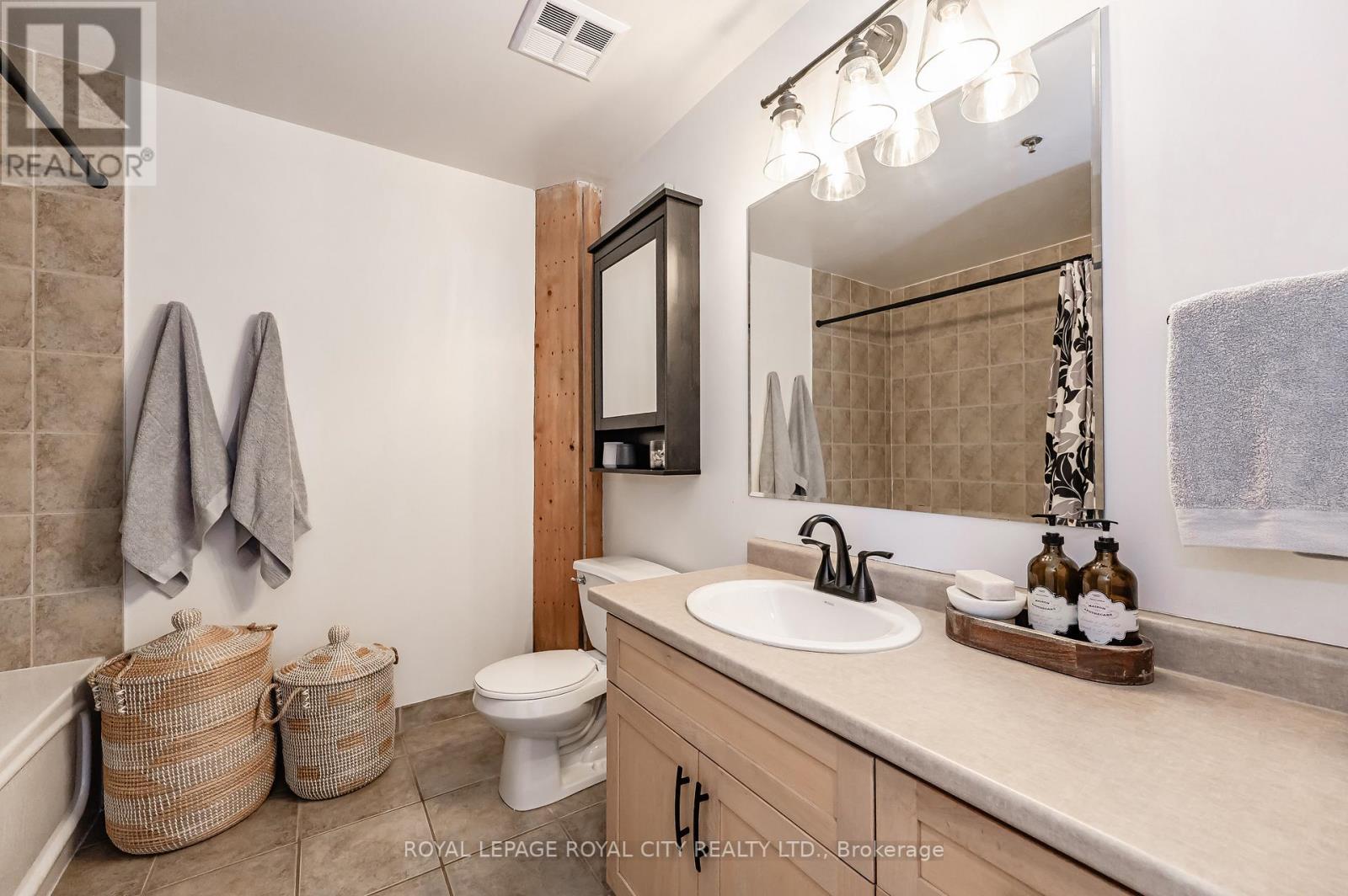 Listing X7010354 - Large Photo # 17