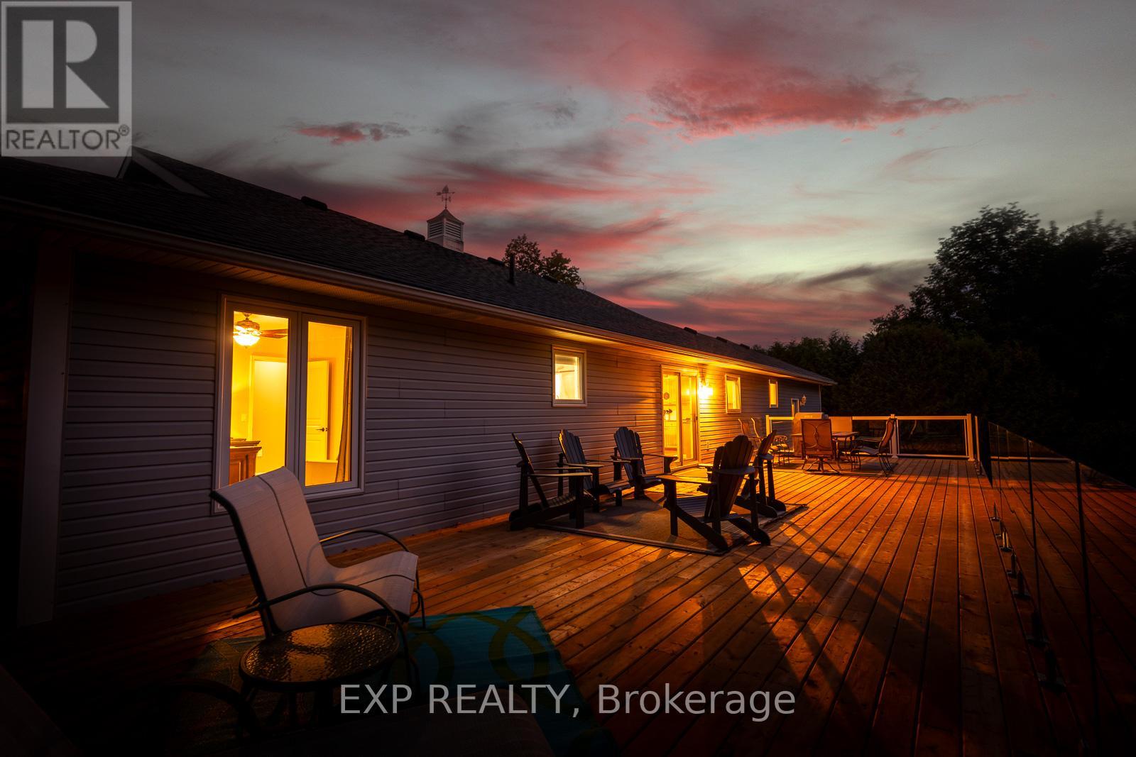 168 QUEEN'S BUSH DR