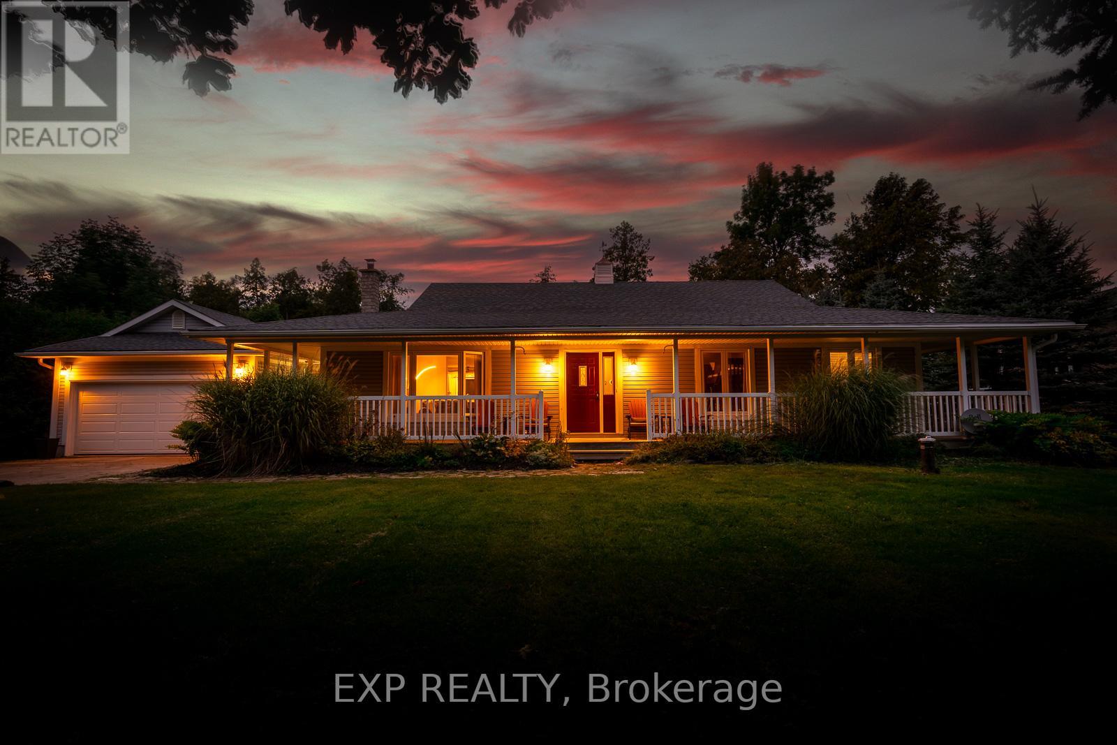 168 QUEEN'S BUSH DR