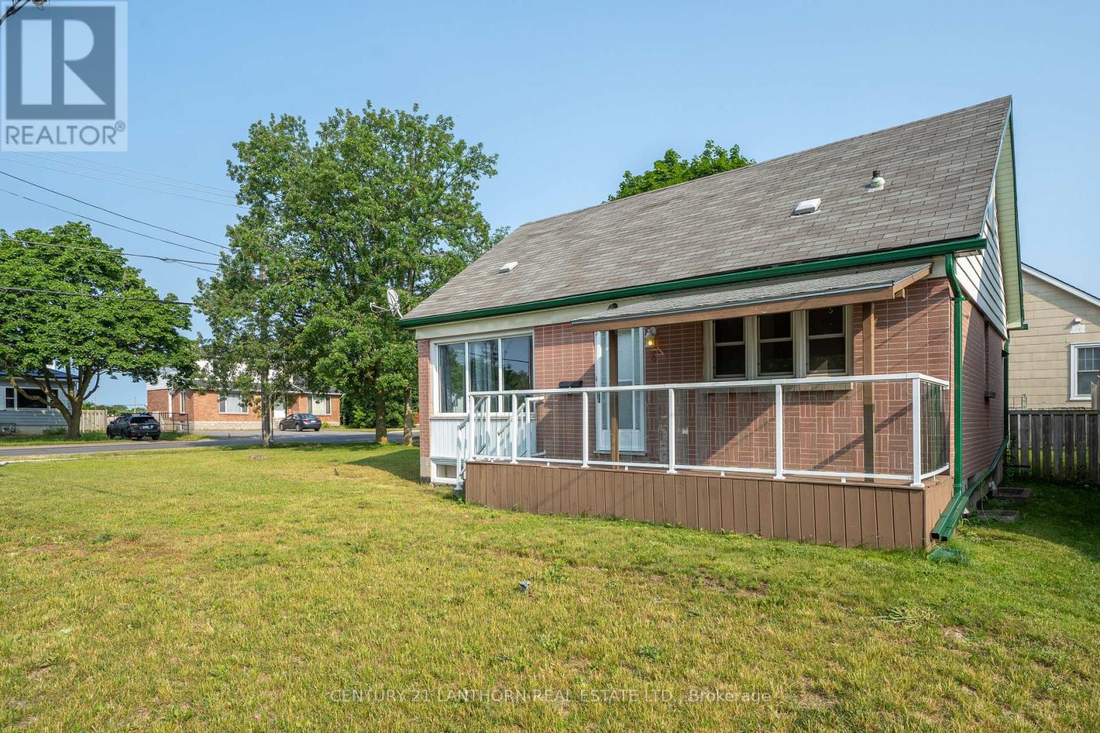 4 PRINGLE DR