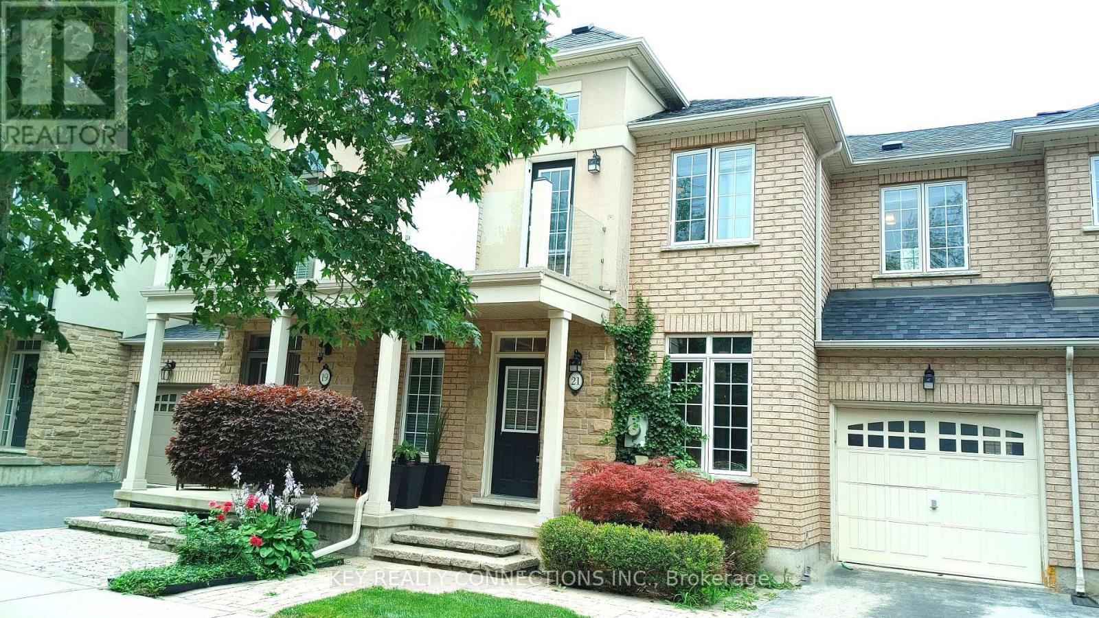21 HARTLAND RD