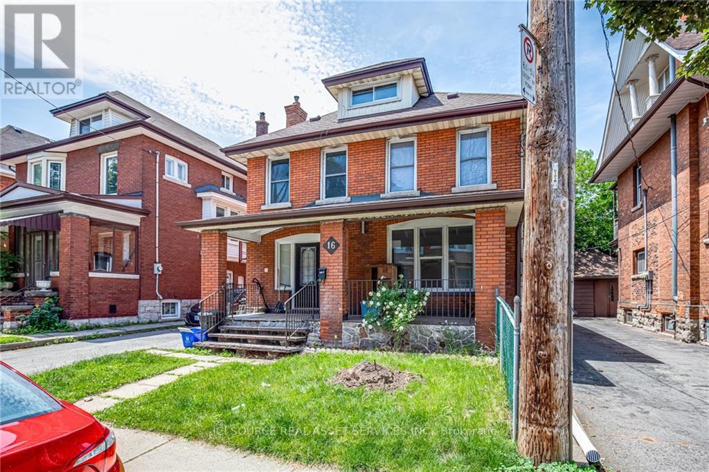 #UPPER -16 EASTBOURNE AVE, #Upper