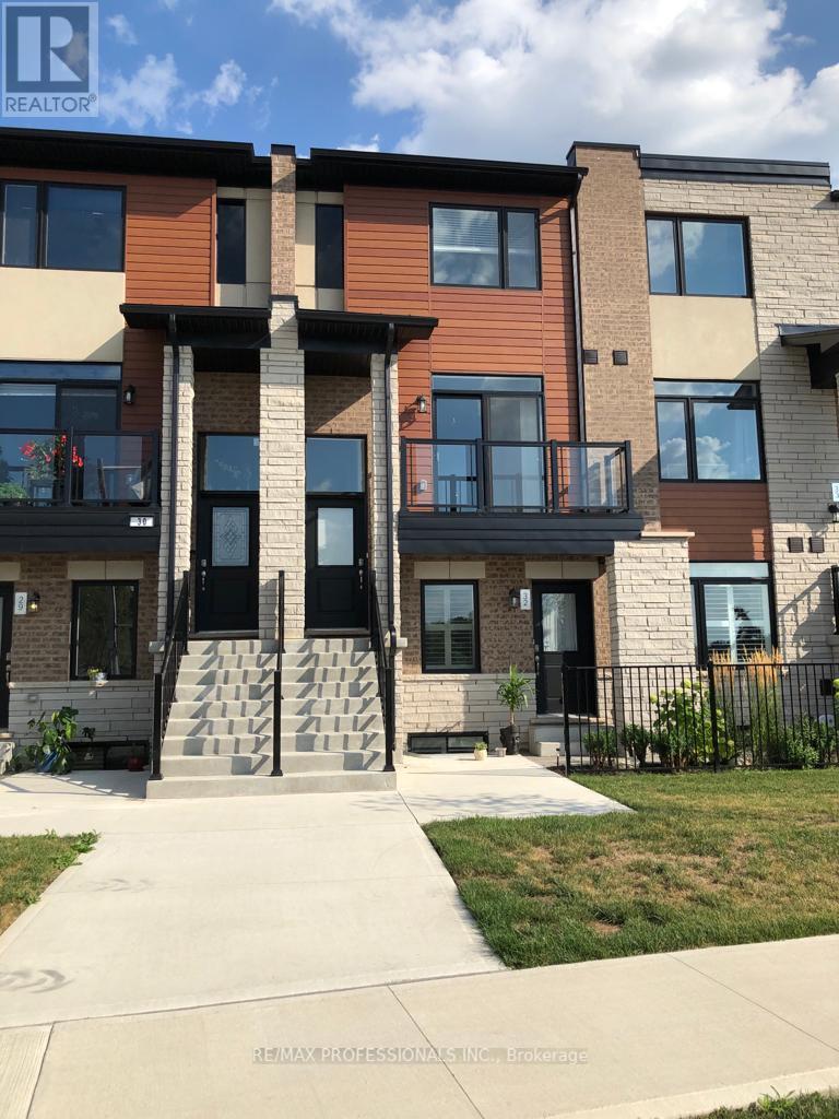 #31 -590 NORTH SERVICE RD, #31