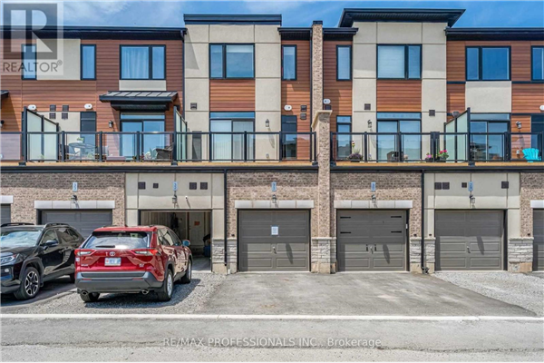 #31 -590 NORTH SERVICE RD, Hamilton