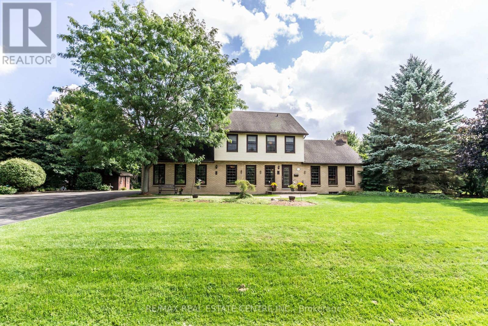 36 GALAXY BLVD