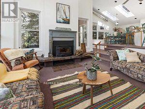 #10 -1326 WINDERMERE RD, #10