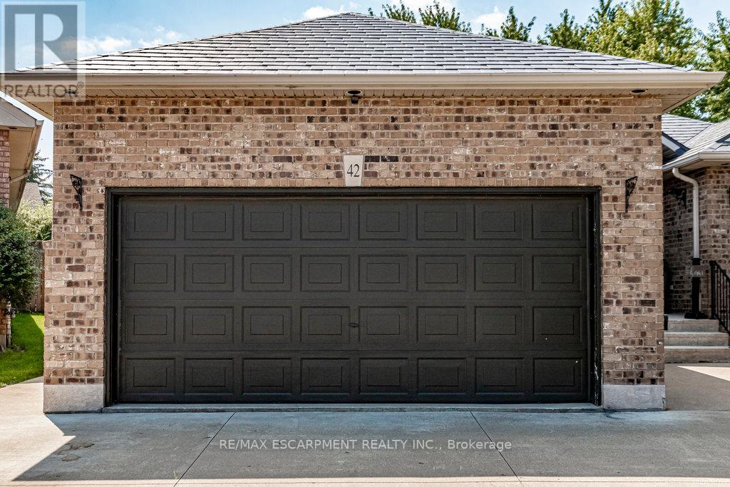 42 NAPLES BLVD