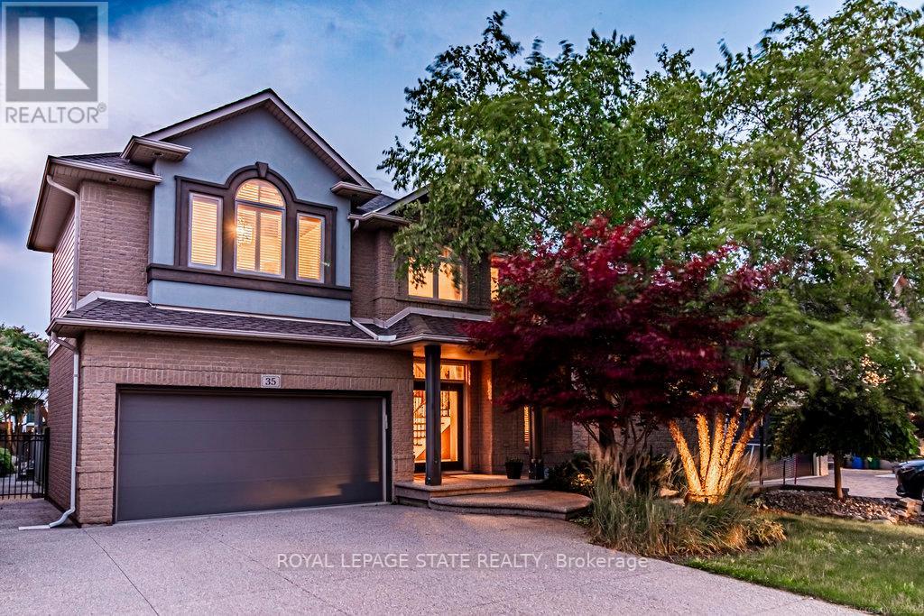 35 HOLKHAM AVE