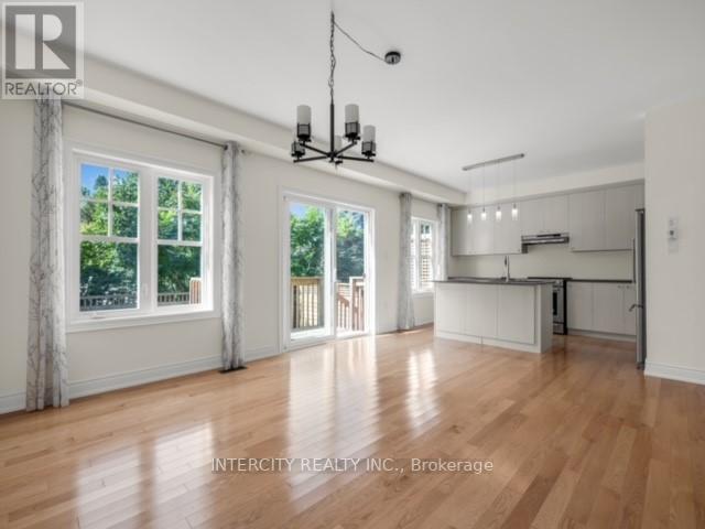 34 WINDSOR CIRC