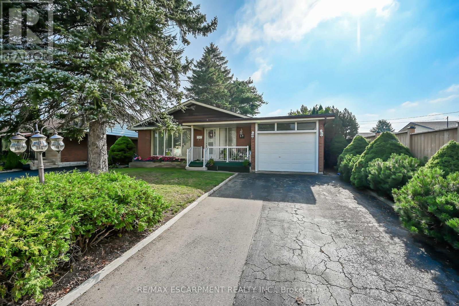 57 GLEN ECHO DR