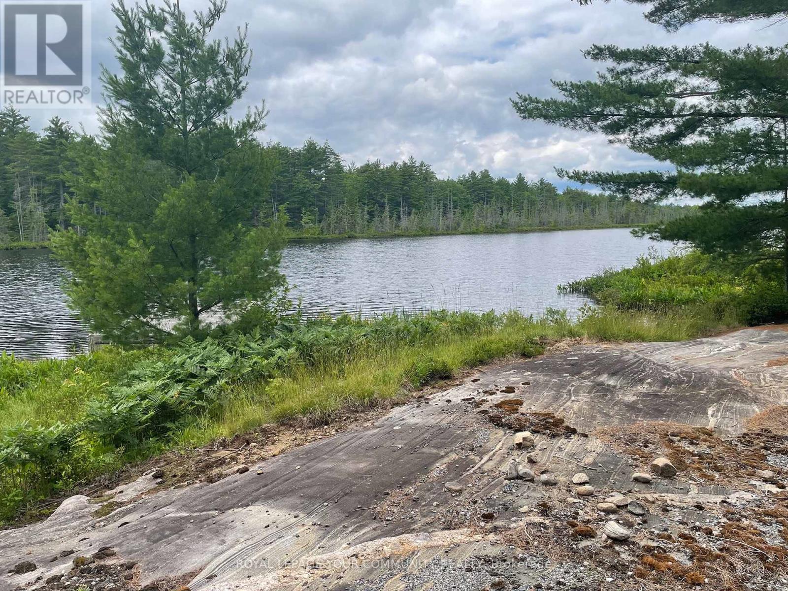 1057 LOON LAKE DR