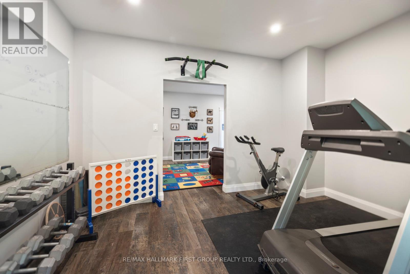 #13 -1080 APPLEWOOD LANE, #13
