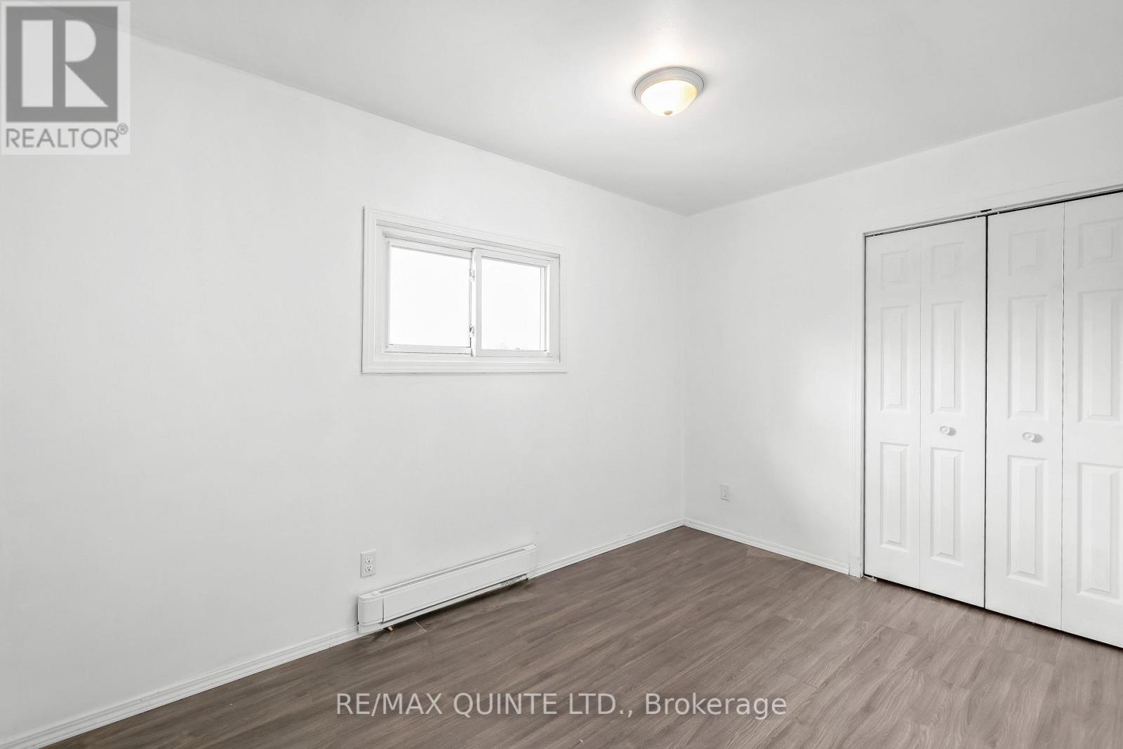 15 GLADSTONE ST W