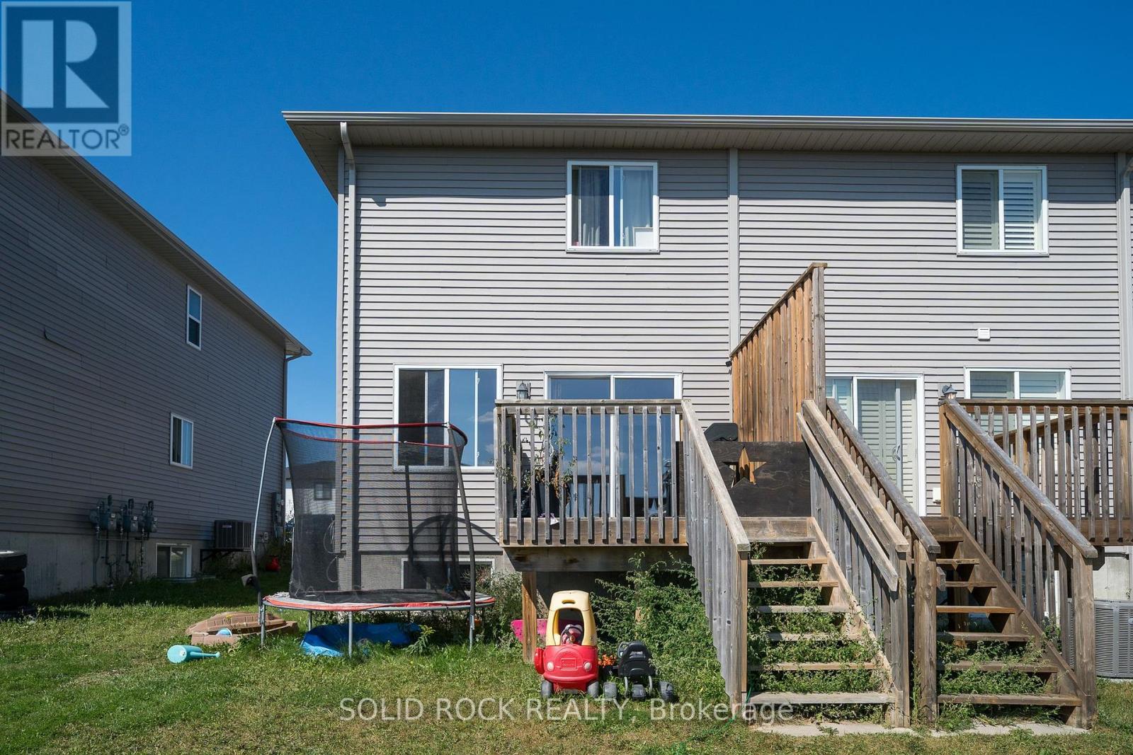 9 RIDGEWAY PL