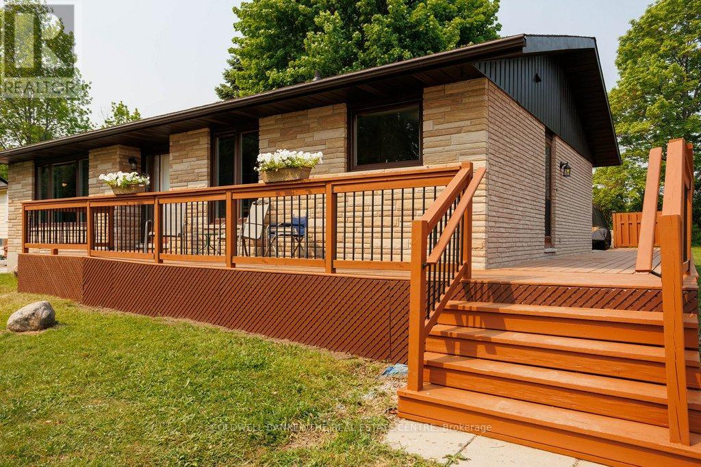112 GREENFIELD DR