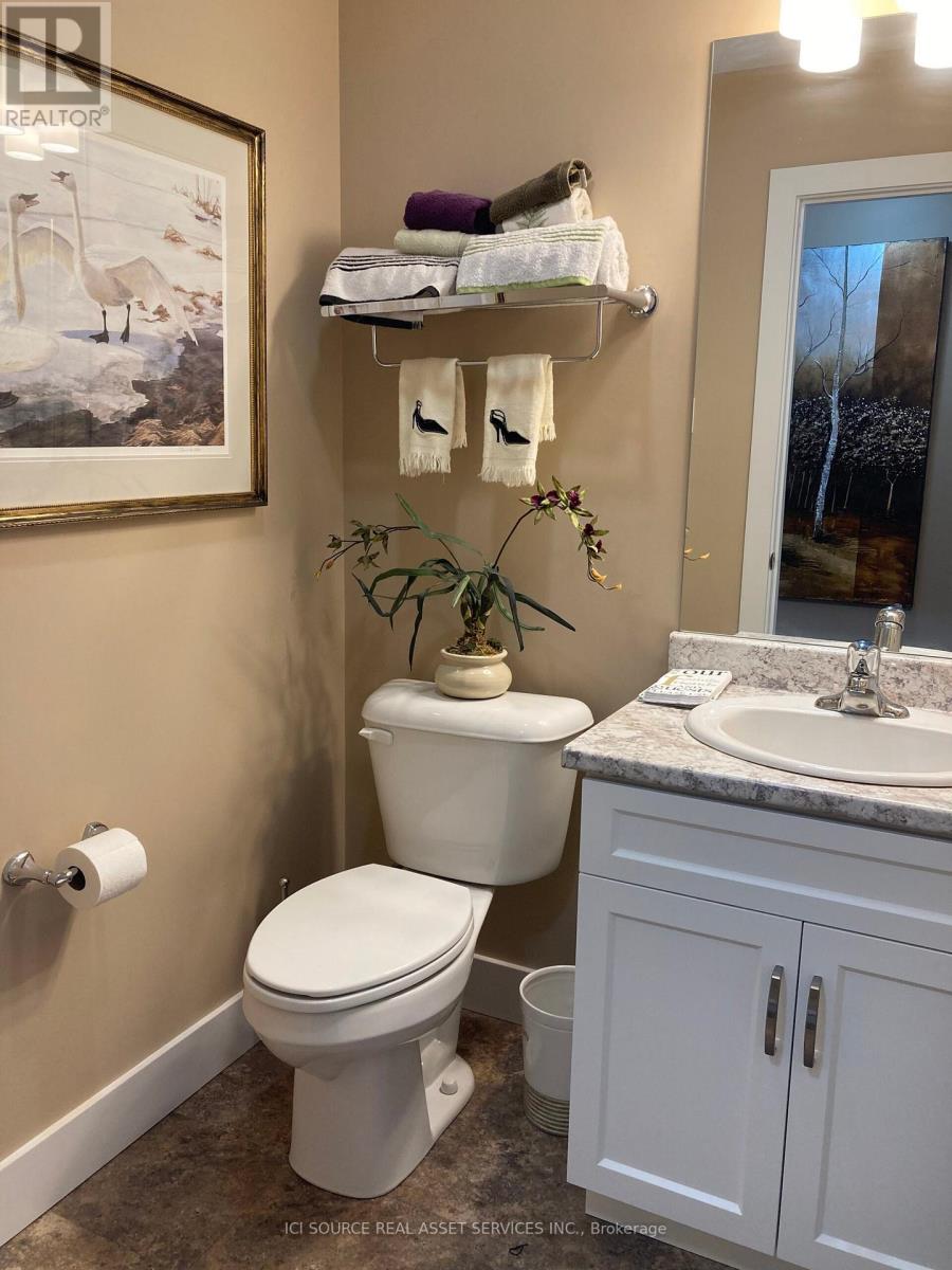 #19 -2380 9TH AVE E, #19