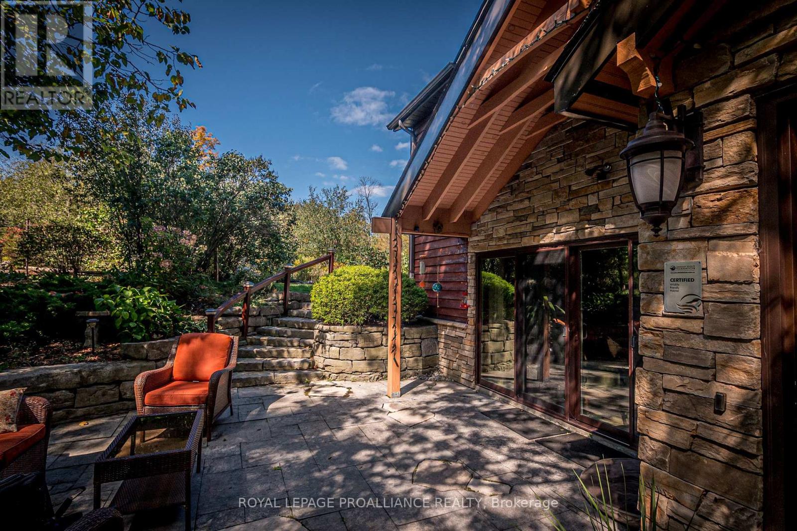 1827 RADAGE RD