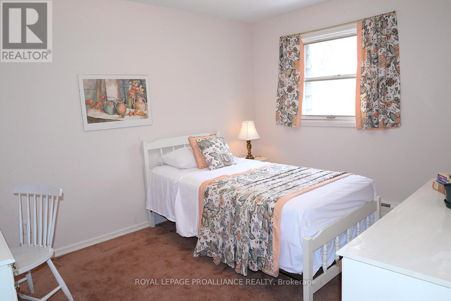 23 RIVERSIDE DR
