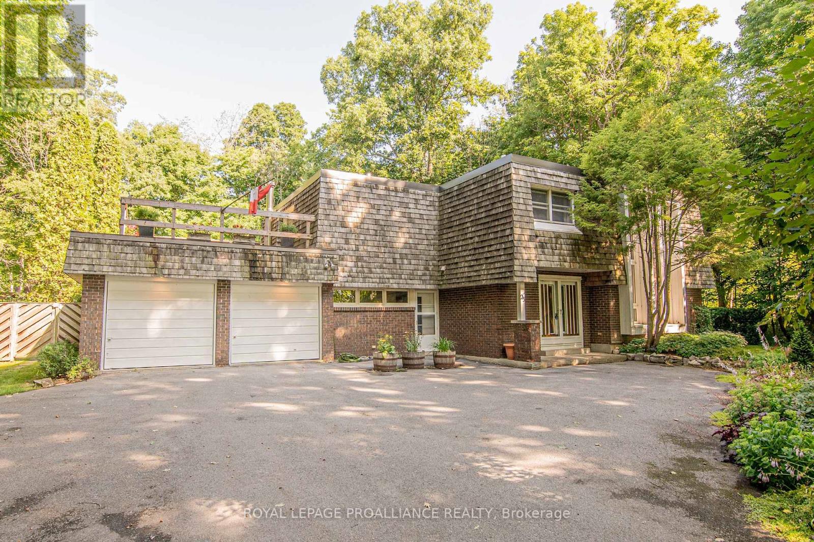 23 RIVERSIDE DR