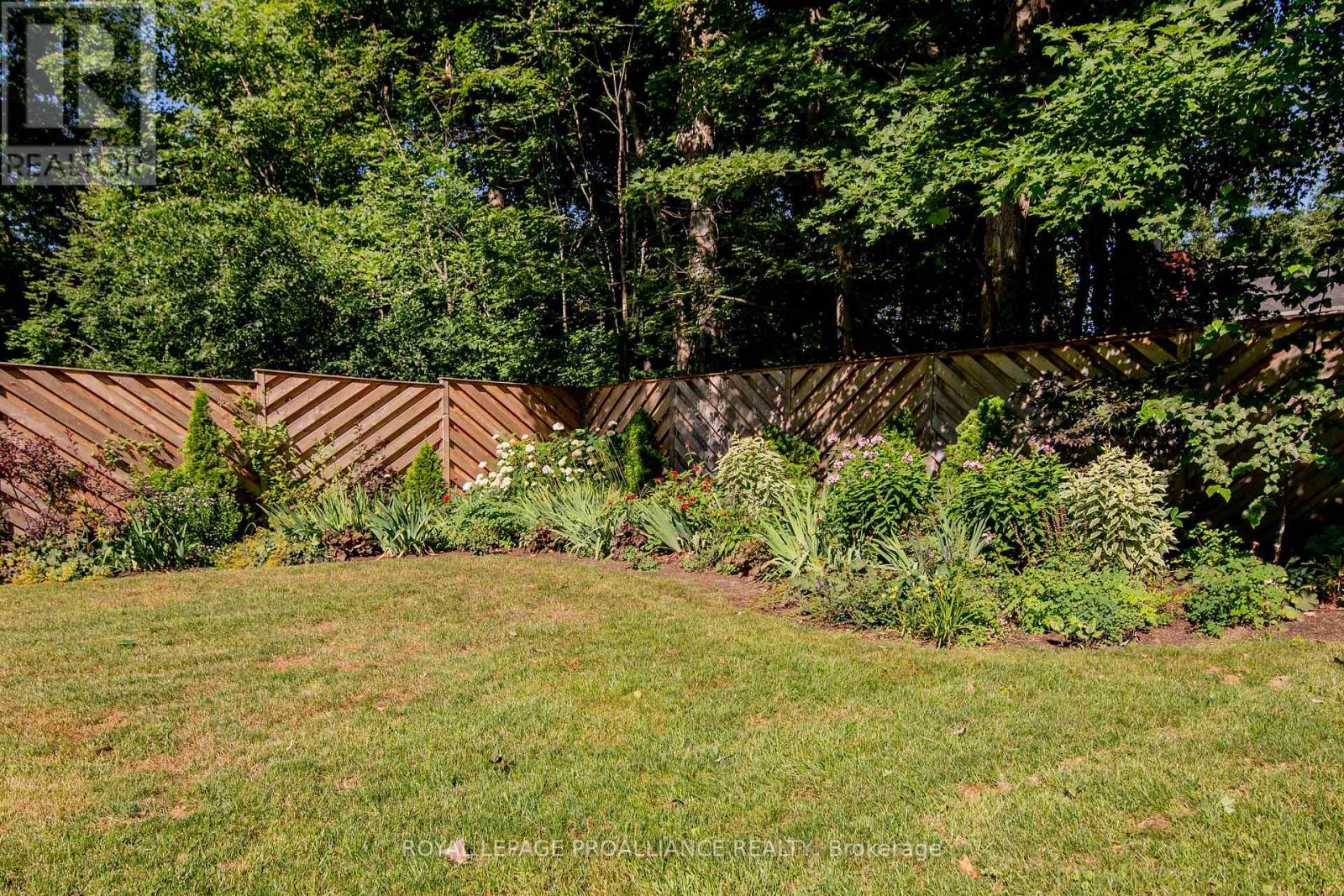 23 RIVERSIDE DR