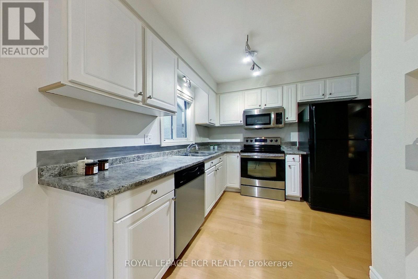 225 BAKER ST