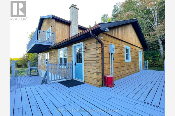 220 WOLLASTON LAKE RD, Wollaston