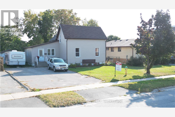 151 SINGLETON DR, Belleville