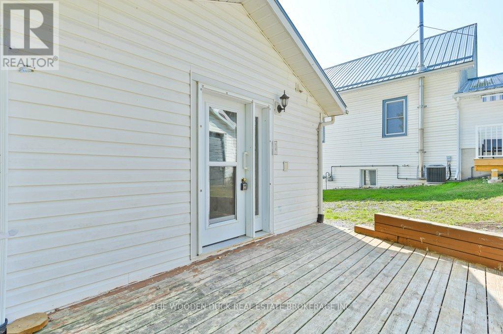 136 ST LAWRENCE ST