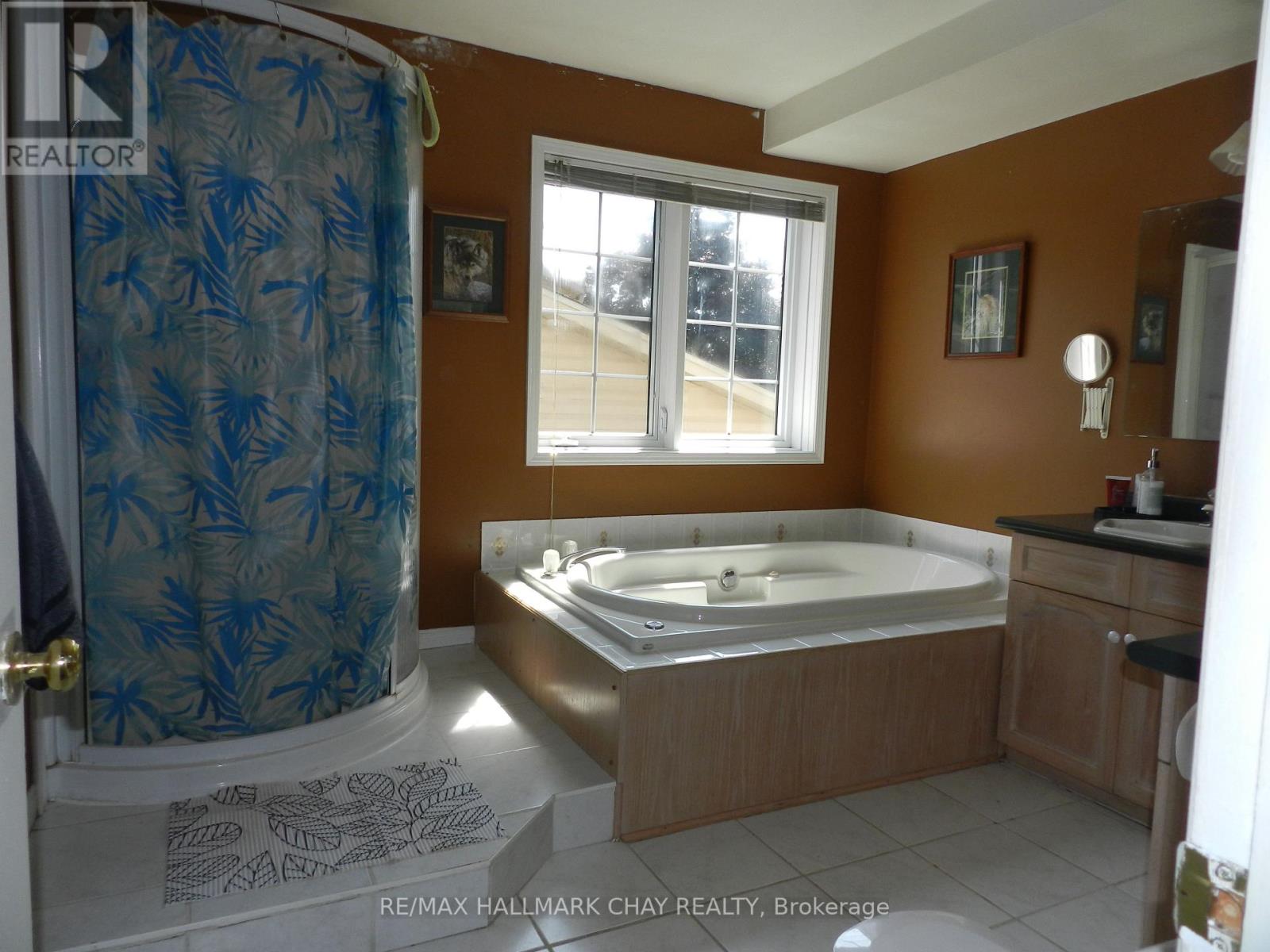 102 MCCARRON CRES
