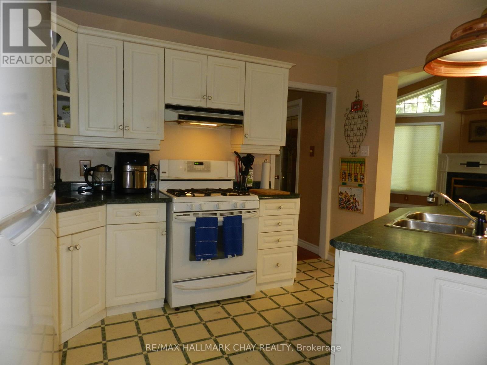102 MCCARRON CRES