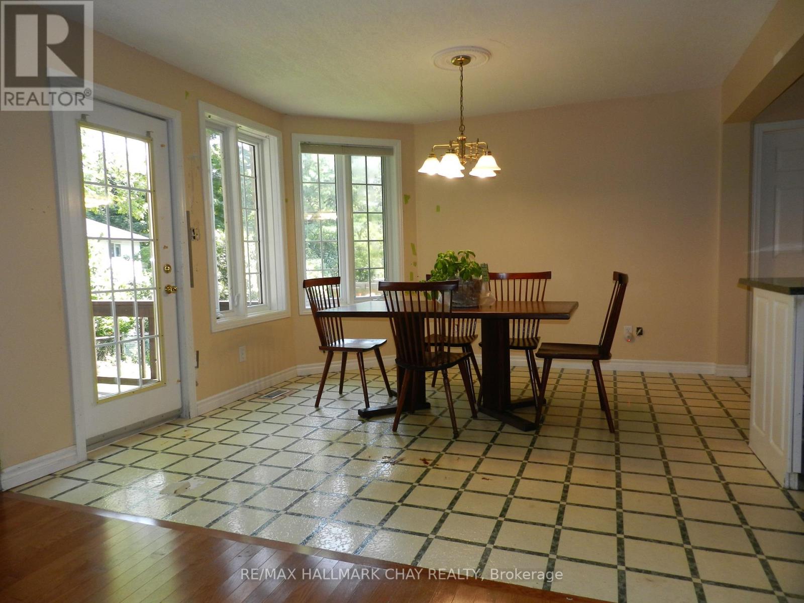 102 MCCARRON CRES