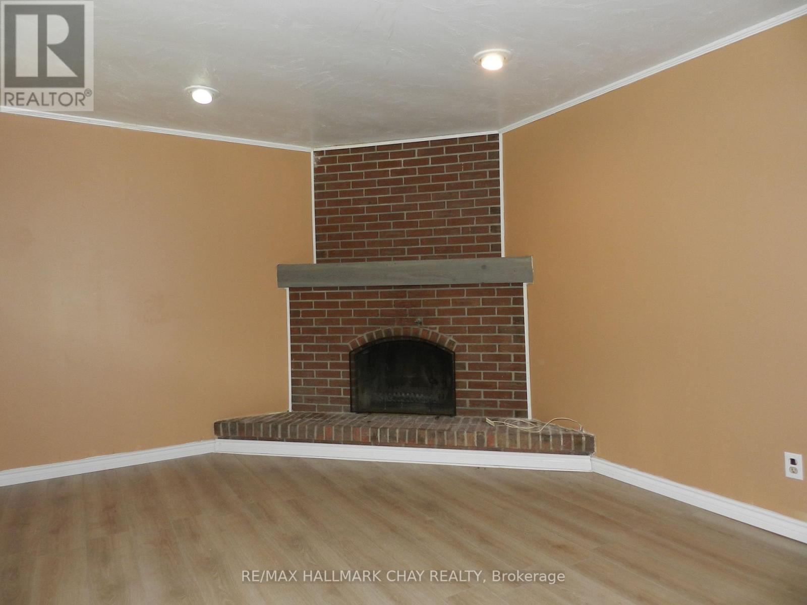 102 MCCARRON CRES
