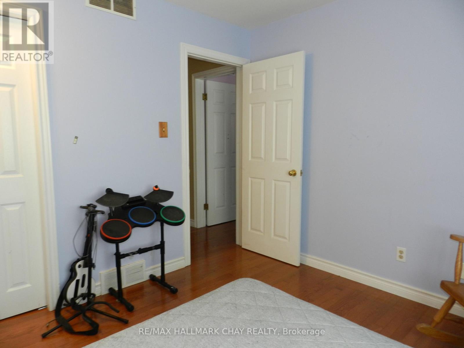 102 MCCARRON CRES