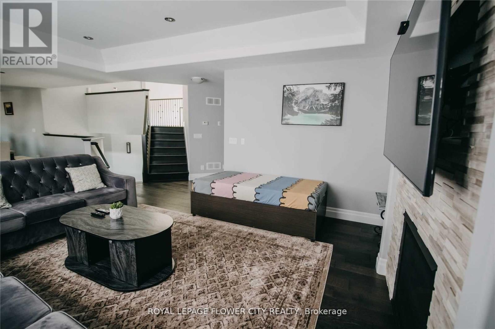 173 MAXWELL CRES