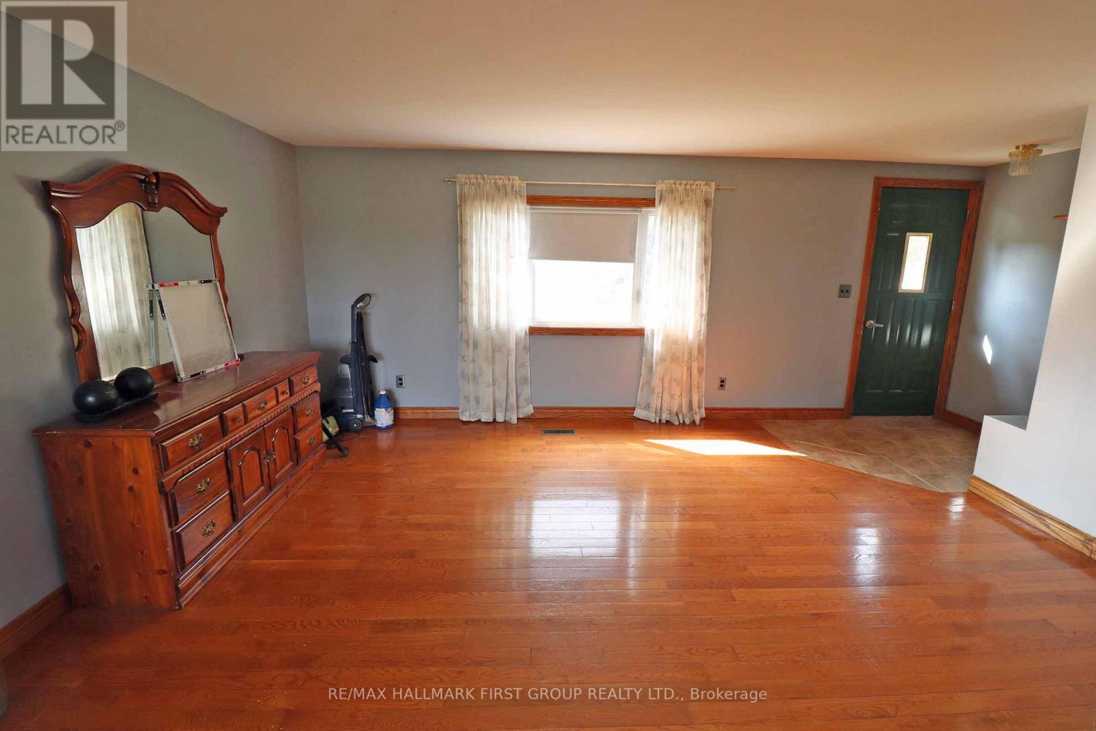 1304 HUNT CLUB RD
