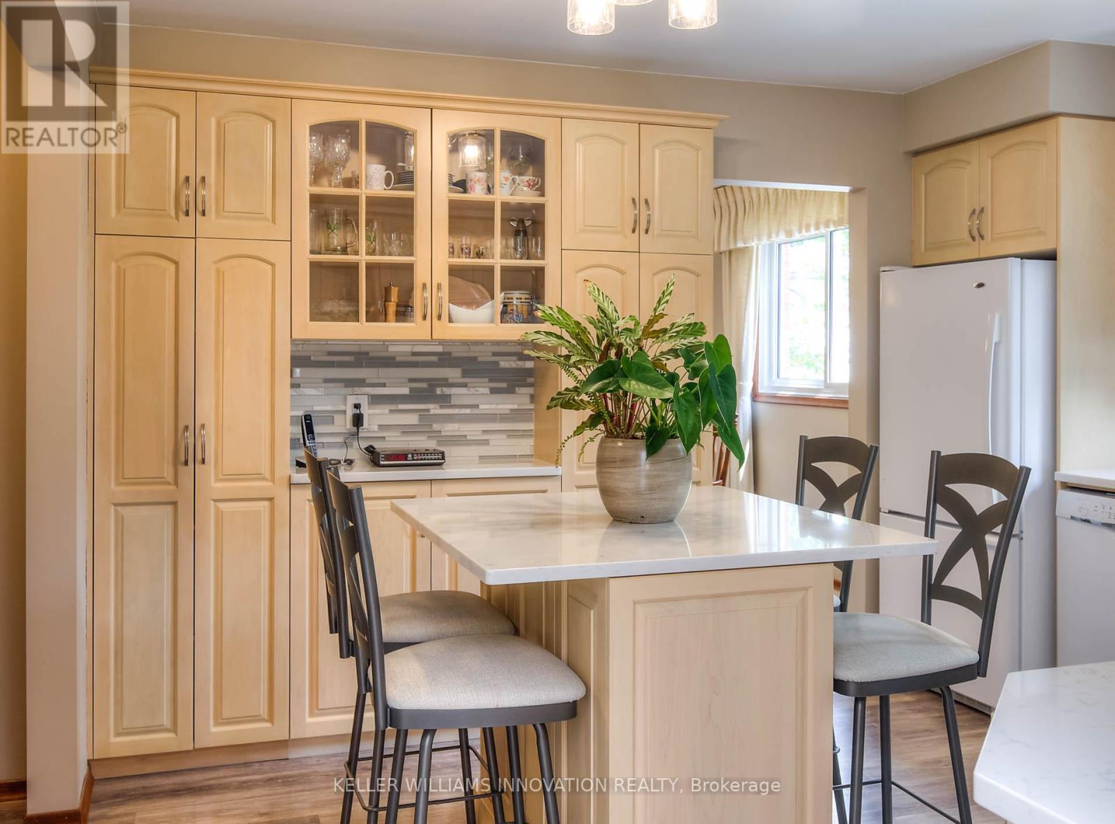 349 COLERIDGE PL