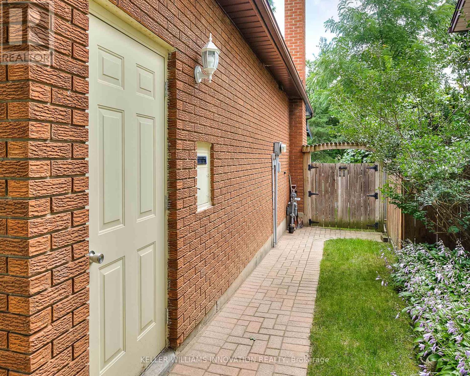 349 COLERIDGE PL