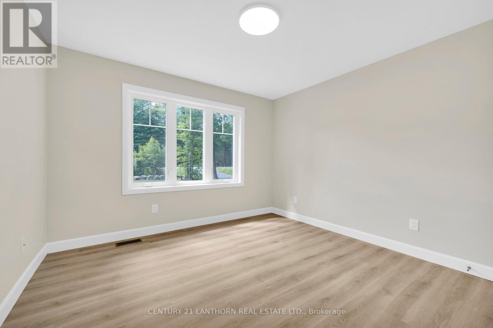 35 CROOKSTON RD