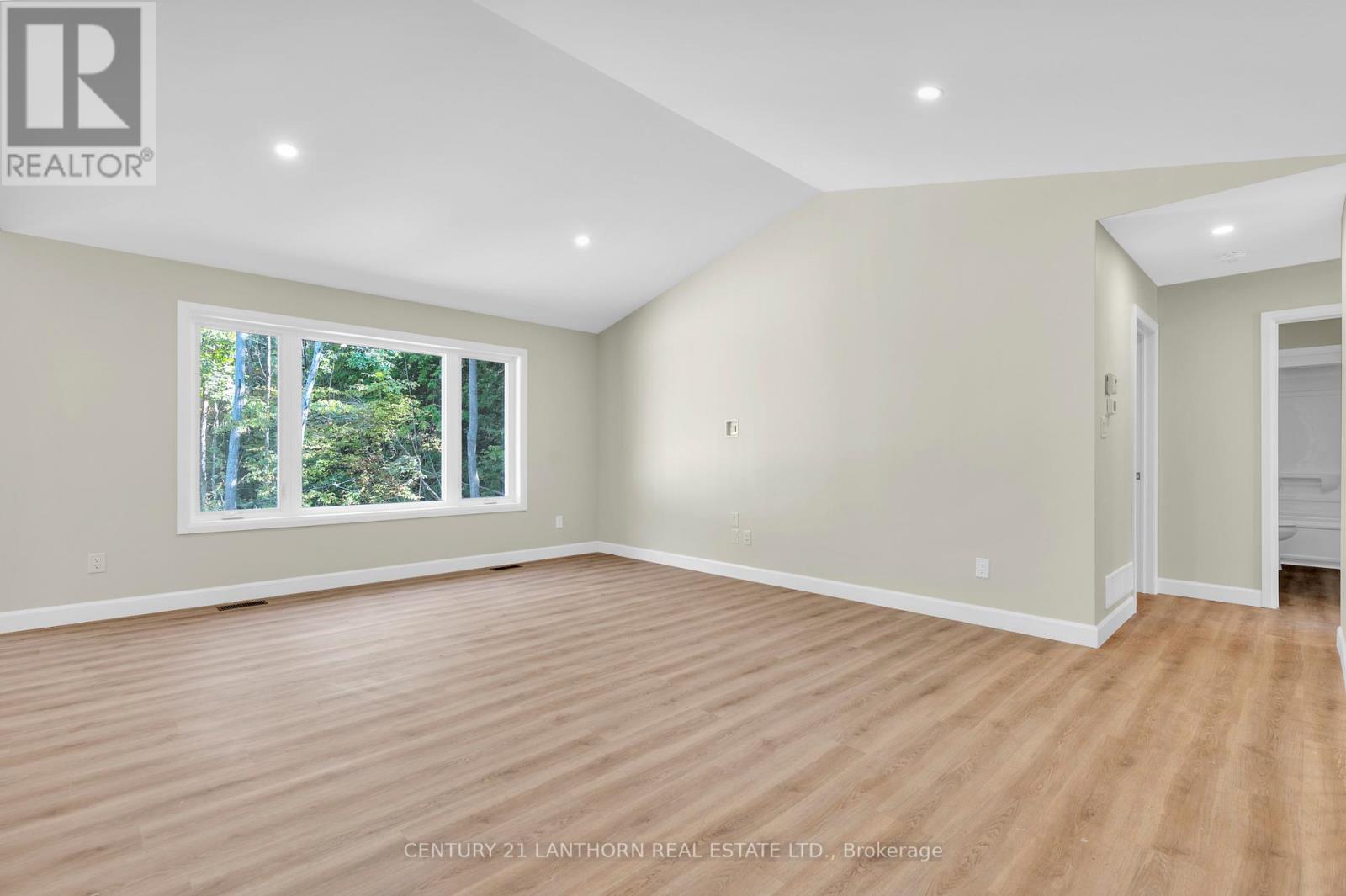 35 CROOKSTON RD