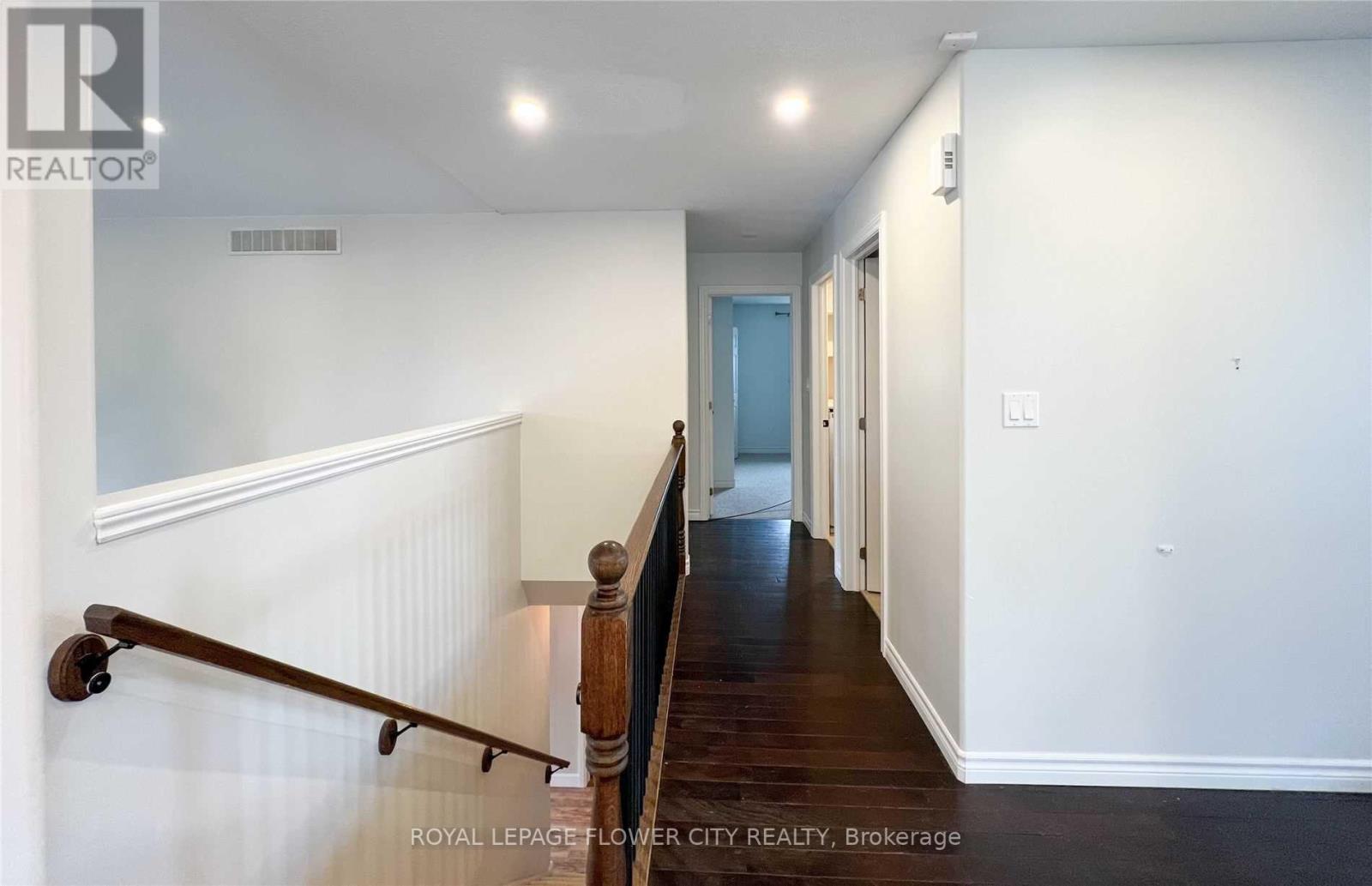 31 FOX DEN DR