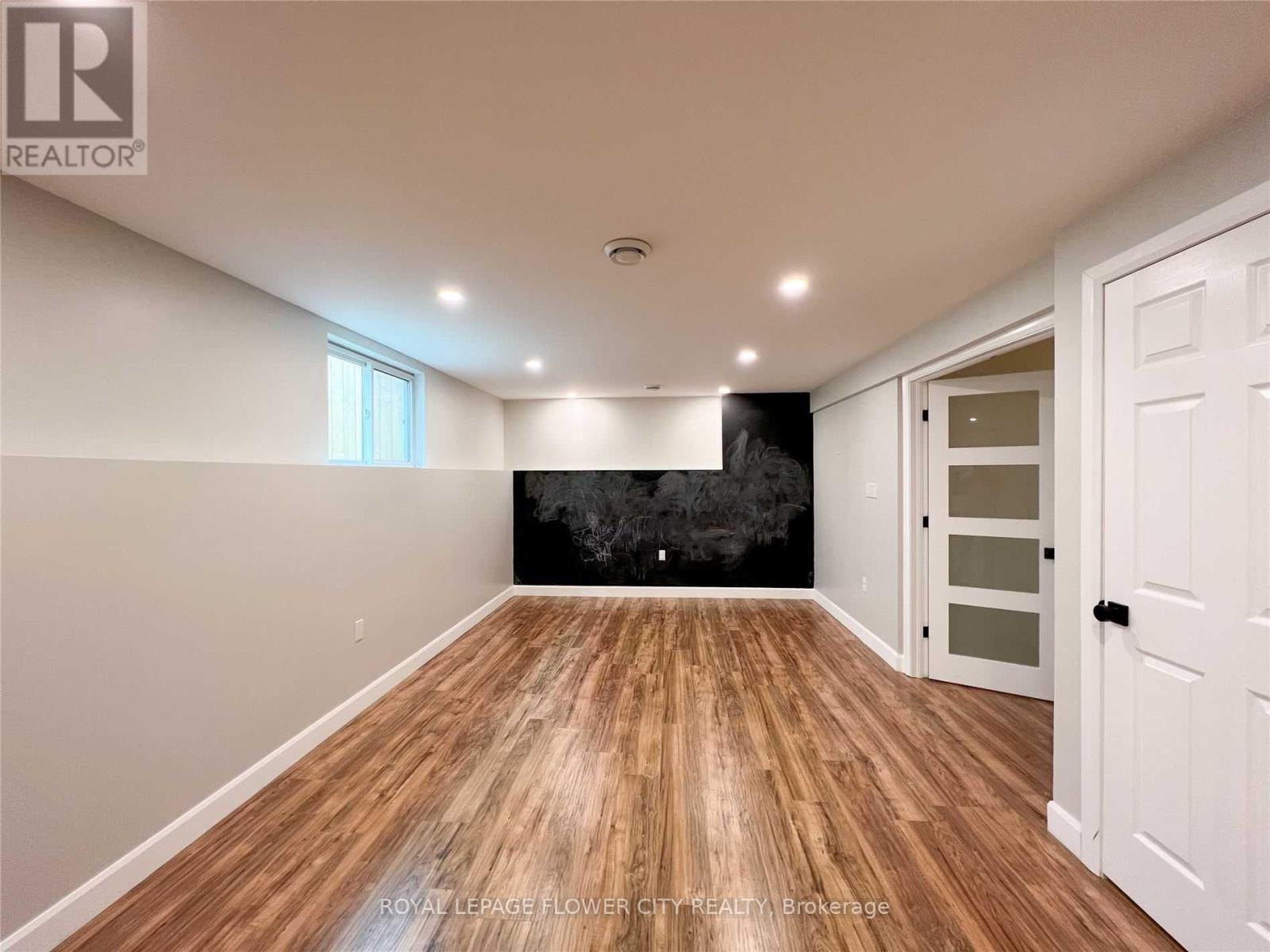 31 FOX DEN DR