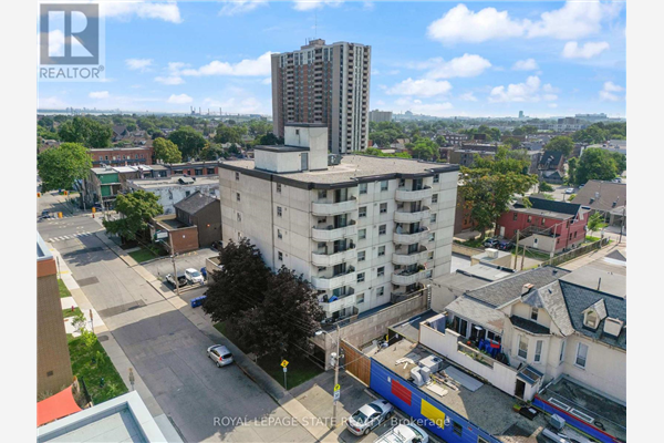 #304 -21 EAST AVE S, Hamilton