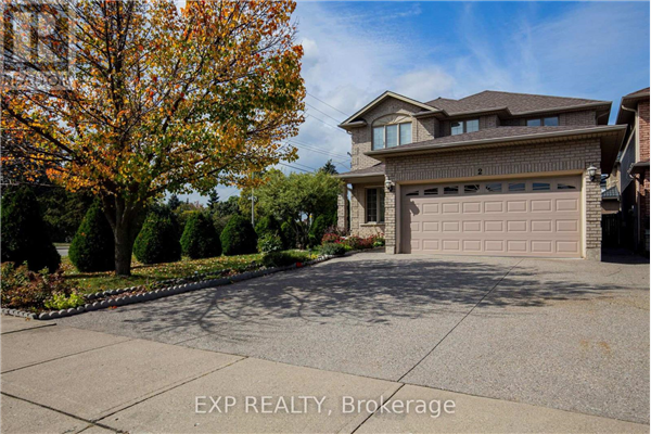 2 PINERIDGE DR, Hamilton