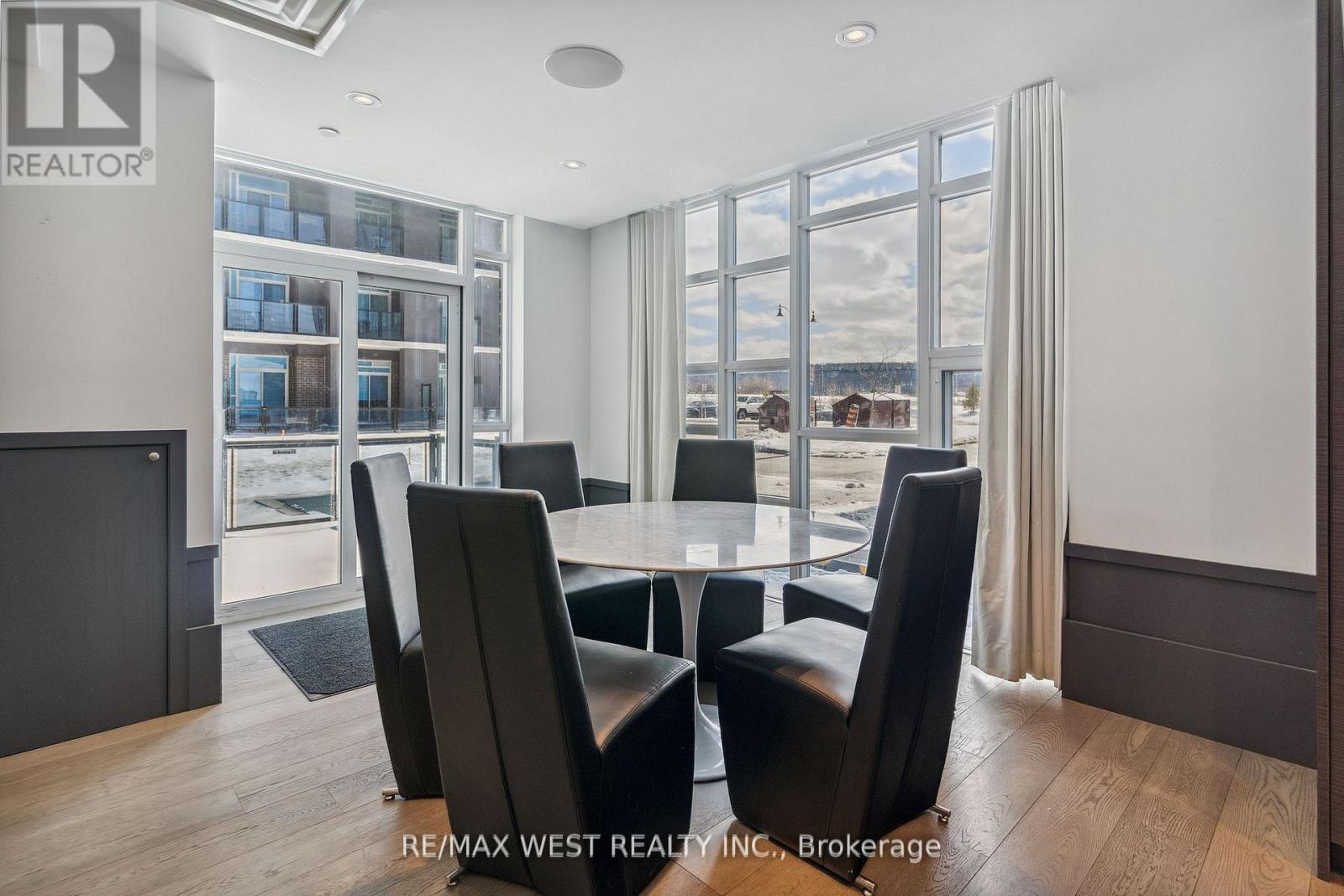 #514 -10 CONCORD PL, #514